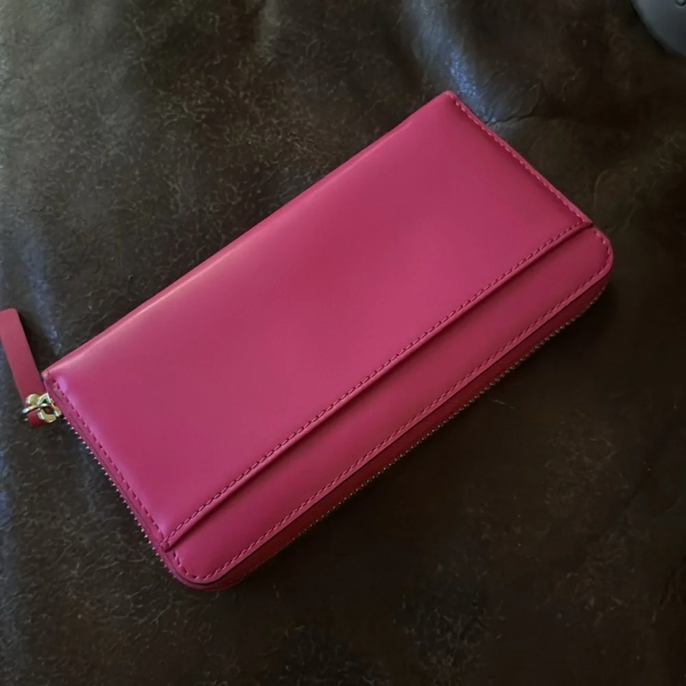 Kate Spade Pink Long Zippy leather Wallet brand new